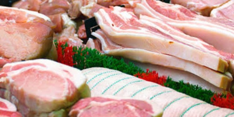 बड़ी खबर: प्रतिबंधित मांस से भरी गाड़ी को रोकने पर पुलिस पर फायरिंग, एक गिरफ्तार तीन फरार