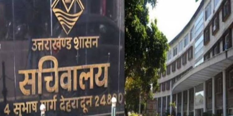 बड़ी खबर – जातिसूचक शब्दों को लेकर भिड़े सचिवालय के दो अधिकारी