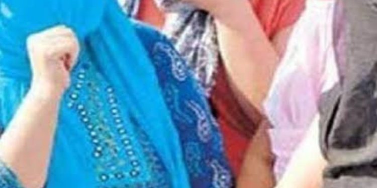 बड़ी खबर: देह व्यापार और नशे का व्यापार करने वालों के खिलाफ सूचना देने वाले  व्यक्ति ने ही  पुलिस की कार्रवाई पर किए सवाल।