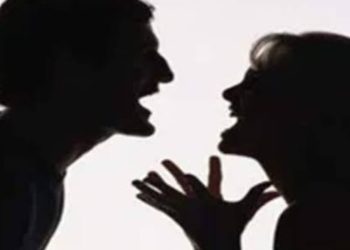 अजब-गजब: फेक आईडी बनाकर पत्नी ने निकाली पति की आशिक मिजाजी