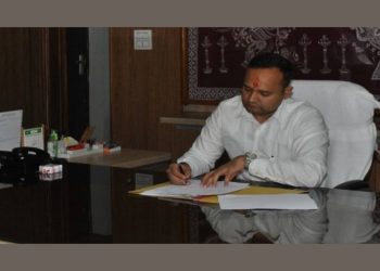 बड़ी खबर: जिलाधिकारी के सख्त निर्देश स्कूलों के 100 मीटर के दायरे पर नहीं बिकेगी  नशीली वस्तु