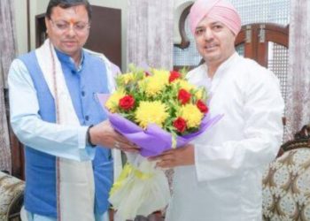 बड़ी खबर: मुख्यमंत्री धामी ने लिया झंडे जी साहेब का आशीर्वाद, श्री महंत जी से  की शिष्टाचार भेंट