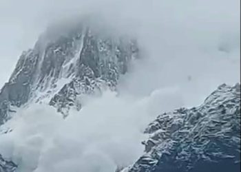 ताजा खबर:केदारनाथ में हुआ हिमस्खलन मंजर देख श्रद्धालु सिहर उठे