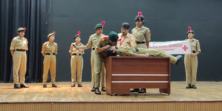 बड़ी खबर: रेड क्रॉस सोसाइटी ने एनसीसी कैडेट्स को दिया प्रशिक्षण