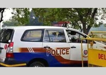 बड़ी खबर: रक्षक ही बना लुटेरा