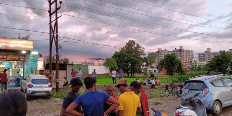 बड़ी खबर: शराब के ठेके वालों को नहीं किसी का डर