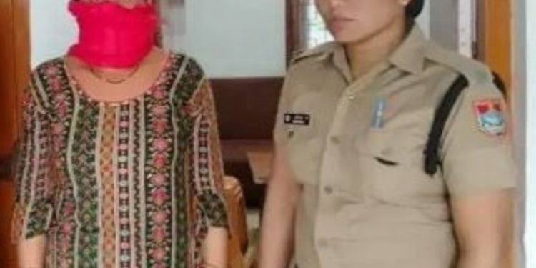 क्राइम न्यूज़: घर की नौकरानी ने किया घर के माल पर हाथ साफ पुलिस ने किया गिरफ्तार