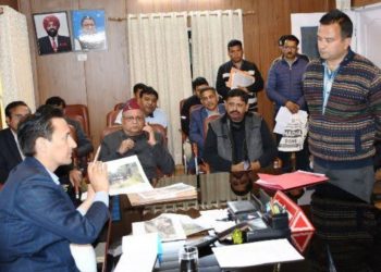 बड़ी खबर: बाहरी व्यक्ति ने पहाड़ की जमीन कब्जा कर बनाया रिजोर्ट