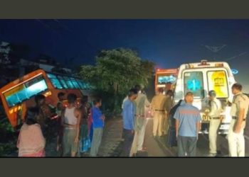 बड़ी खबर : ड्राइवर की तबियत बिगड़ने से दिल्ली जा रही  बस दुर्घटनाग्रस्त