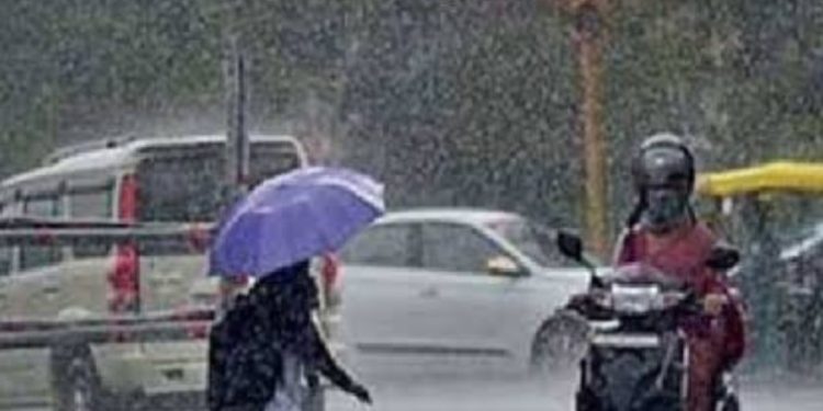 मौसम समाचार : भारी बारिश की संभावना के चलते ऑरेंज अलर्ट जारी