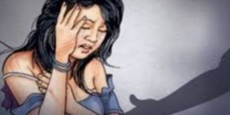 दरिंदगी : कांवड़ लेने आई महिला के साथ 25 दिनों तक किया दुष्कर्म,  एफआईआर दर्ज……