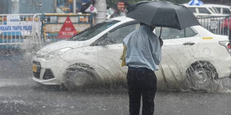 मौसम अलर्ट –  14 अगस्त तक भारी बारिश की संभावना के चलते अलर्ट जारी