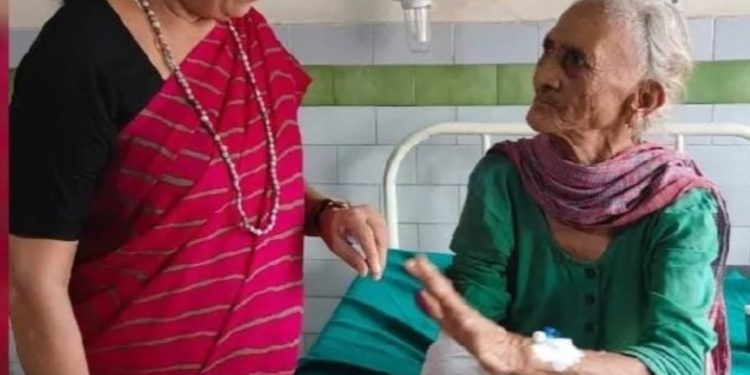 कलयुग की संतान: बहु बेटे ने की मां के साथ की मारपीट तोड़ा हाथ