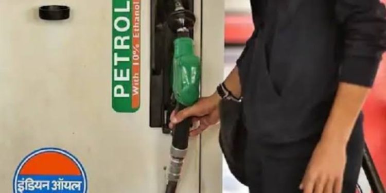 बड़ी खबर : राजधानी के पेट्रोल पंप नहीं दे रहे हैं मानकों के अनुरूप सुविधा