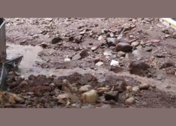 हादसा : मलबे में समाया मोहनचट्टी में रिसार्ट, परिवार के दबने की आशंका