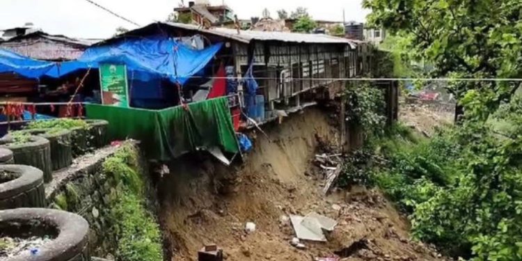 बड़ी खबर : मां चंडी देवी मंदिर की पहाड़ियों पर  भूस्खलन से बढा खतरा