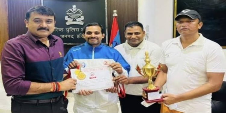 उपलब्धि : 2 गोल्ड, 1 सिल्वर मेडल जीतकर पुलिस का नाम रोशन करने वालों को एसएसपी ने किया सम्मानित