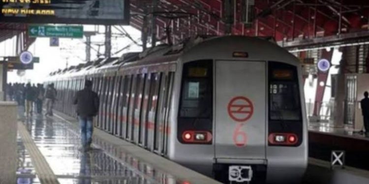 घिनौनी हरकत : हवसी के हस्तमैथुन कर स्पर्म नाबालिग लड़की पर गिराने से मचा बवाल