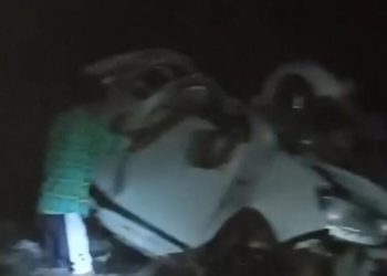 दुखद खबरः  भीषण हादसे में कार हुई दुर्घटनाग्रस्त कार में 4 से 5 लोग बताए जा रहे सवार,एक शव बरामद