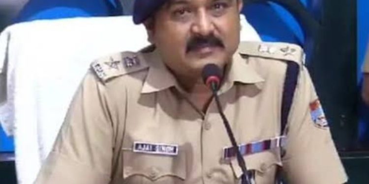 कार्यवाही : पुलिस का मैगी प्वाइंट पर छापा शराब पिलाने पर लगाया जुर्माना…..