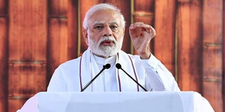 जवाब : भारत पर विपक्षियों पर पलटवार करते हुए प्रधानमंत्री ने कहा, संविधान ने दी है आजादी…………भारत कहने की