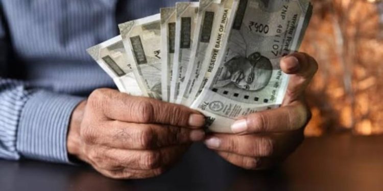 खुशखबरी :  दीपावली में मिल सकता है केंद्रीय कर्मचारियों का DA के शुभ -लाभ का तोहफा