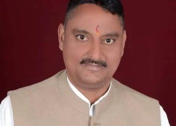 यक्ष प्रश्न : पूर्व दर्जा मंत्री कर्नाटक ने महामहिम राष्ट्रपति को पत्र‌ लिखा कहा जब‌ राजनेताओं को मिल‌ सकती पेंशन तो कर्मचारियों वंचित क्यों?