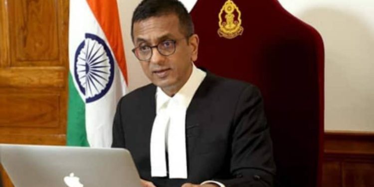 संदेश : चीफ जस्टिस चंद्रचूड़ भरी अदालत में वकील पर भड़के,बोले क्या यह बाजार है…….?