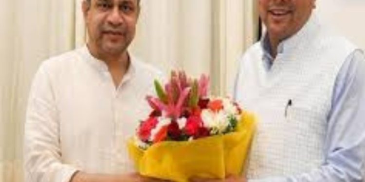 तोहफा : उत्तराखंड को मिल सकती है कई ट्रेनों की सौगात, सीएम धामी मिले रेल मंत्री अश्विनी वैष्णव से