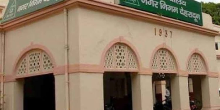 कार्यवाही : जानिए कहां के तीन बड़े रेस्टोरेंटों पर गंदगी फैलाने के चलते लगाया गया भारी जुर्माना….