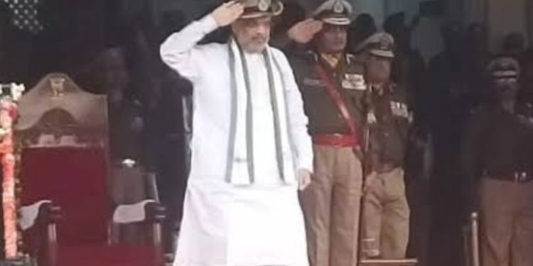 हौसला अफजाई : केंद्रीय गृहमंत्री अमित शाह ने कहा जब तक आप है सीमांए सुरक्षित