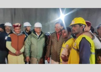 ब्रेकिंग न्यूज : मिशन जिंदगी कामयाब,17वें दिन सभी 41 श्रमिक‌ आए  सुरंग से सकुशल बाहर, सीएम धामी ने दी सभी को बधाई ।
