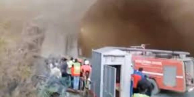 हादसा : ऋषिकेश -कर्णप्रयाग रेल लाइन की सुरंग में आग लगने से मजदूरों में मचा हड़कंप