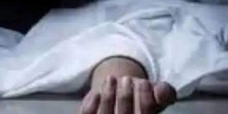 हत्याकांड : कफनौल रिजार्ट में युवती की मौत पर, ग्रामीणों ने किया अस्पताल में हंगामा