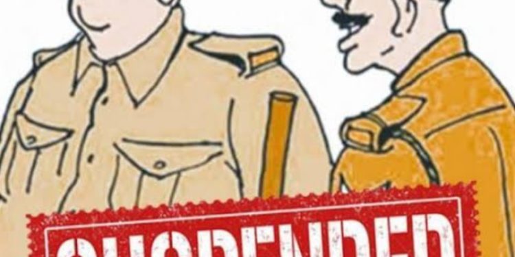 कार्यवाही : उच्च अधिकारियों से अभद्रता करने पर पुलिसकर्मी सस्पेंड, जेल भेजा गया