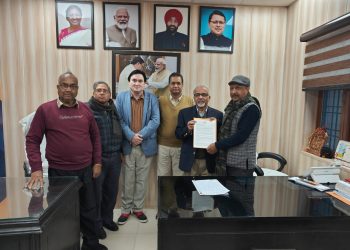 बडी खबर : मुख्यमंत्री धामी को अमेरिका से निमंत्रण देने पहुंचे एनआरआई आलोक श्रीवास्तव 