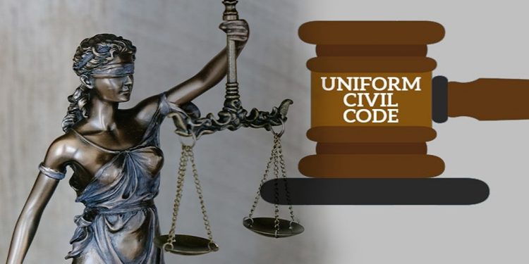 बड़ी खबर: समान नागरिक संहिता कानून लाने वाला देश का प्रथम राज्य उत्तराखंड, आज सौंपेगी समिति सरकार को ड्राफ्ट