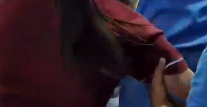 वीडियो : फिर विवादों में एम्स ऋषिकेश, डॉक्टर ने मारा महिला को थप्पड़, हुआ सस्पेंड