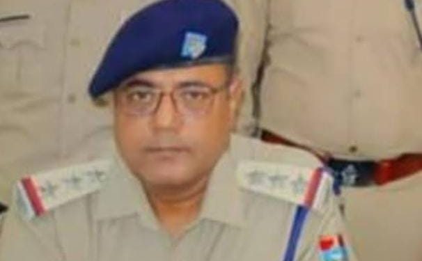 अश्लील ऑडियो प्रकरण: अपने ही थाने मे थाना इंचार्ज के खिलाफ मुकदमा, गिरफ्तारी के लिए कांग्रेस का प्रदर्शन