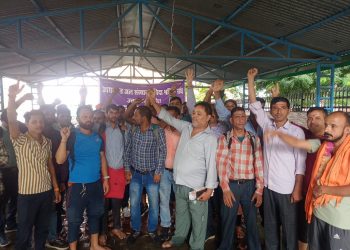 आक्रोश : पिछले 9 दिनों से जल संस्थान संविदा श्रमिक आंदोलन पर, विभाग के कानों पर नहीं रेंग रही जूं