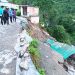दुखद : जखोली के धारकुड़ी बांगर में भूस्खलन से 18 कमरों का दो मंजिला भवन जमींदोज