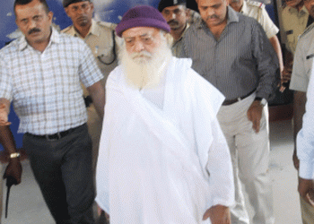 बड़ी खबर : यौन शोषण के आरोपी आसाराम बापू को 7 दिन की पैरोल, पीड़िता के परिवार ने मांगी सुरक्षा