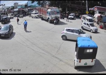 वीडियो : ट्रक ने मारी स्कूटर को टक्कर, एक की मौत दूसरा गंभीर