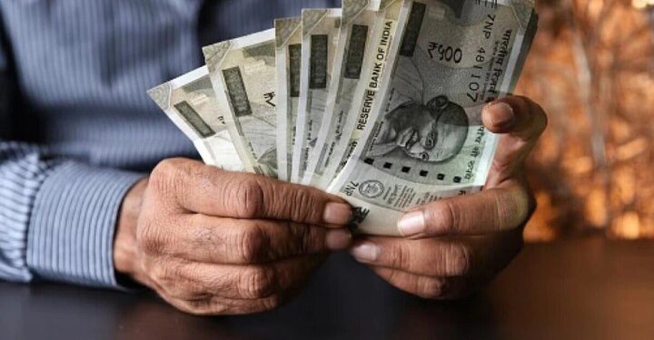 उत्तराखंड : घट रहा राजकोष और बढ़ रहा घाटा