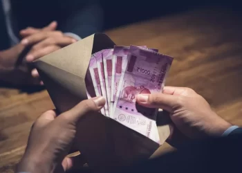 बड़ी खबर: पीएमजीएसवाई का भ्रष्ट सहायक अभियंता रिश्वत लेते गिरफ्तार, विजिलेंस ने धर दबोचा