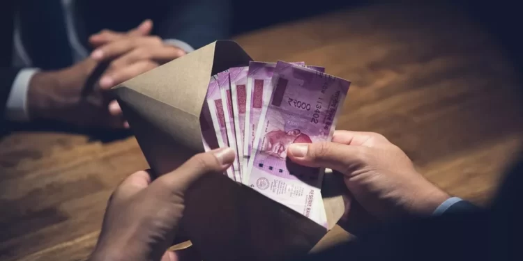 बड़ी खबर: पीएमजीएसवाई का भ्रष्ट सहायक अभियंता रिश्वत लेते गिरफ्तार, विजिलेंस ने धर दबोचा