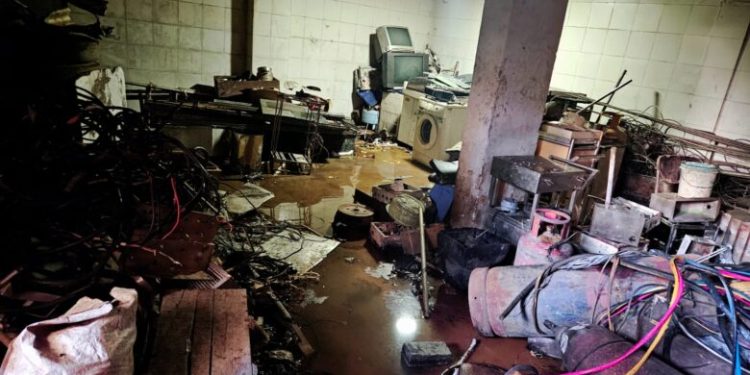 कबाड़ मे बवाल : लगाई 12 करोड़ की चपत, पढ़िए पूरी खबर