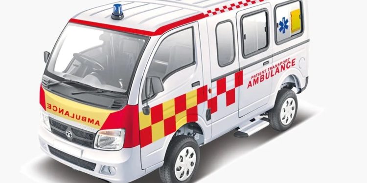 दुखद : बेटे के शव को ले जाने के लिए एंबुलेंस चालक ने मांगे 12 हजार, बोलेरो की छत पर बांध शव ले गया गरीब परिवार