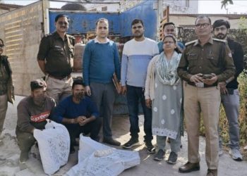 भंडाफोड़ : यहां घरेलू सिलेंडर से भर रहे थे कमर्शियल सिलेंडर, रंगे हाथ गिरफ्तार