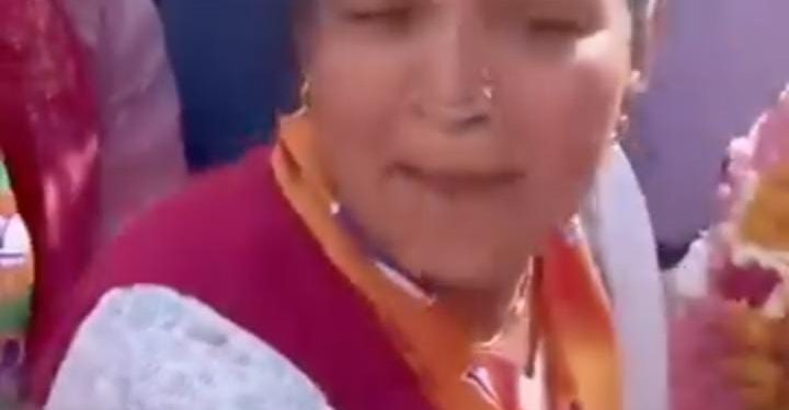 ऋषिकेश : भाजपा की रैली में निर्दलीय मास्टर जी के नारे लगाए इस नारी ने, देखें वीडियो 